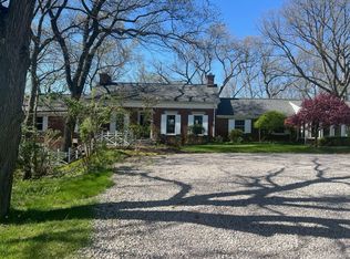 810 Peach Tree Ln, Rochester Hills, MI 48306