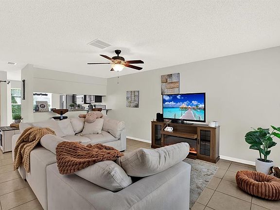 3rd image of 5844 Red Cedar Ln