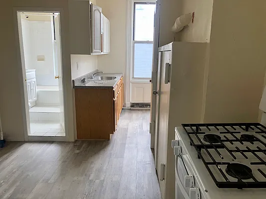 Rented by Compass | media 7