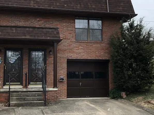 1 Bates Dr, Huntington, WV 25705
