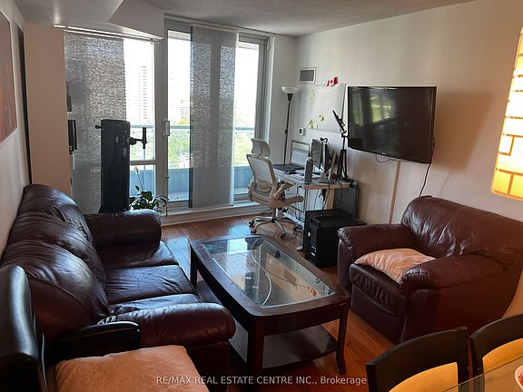 5th image of 33 Elm Dr E #1010