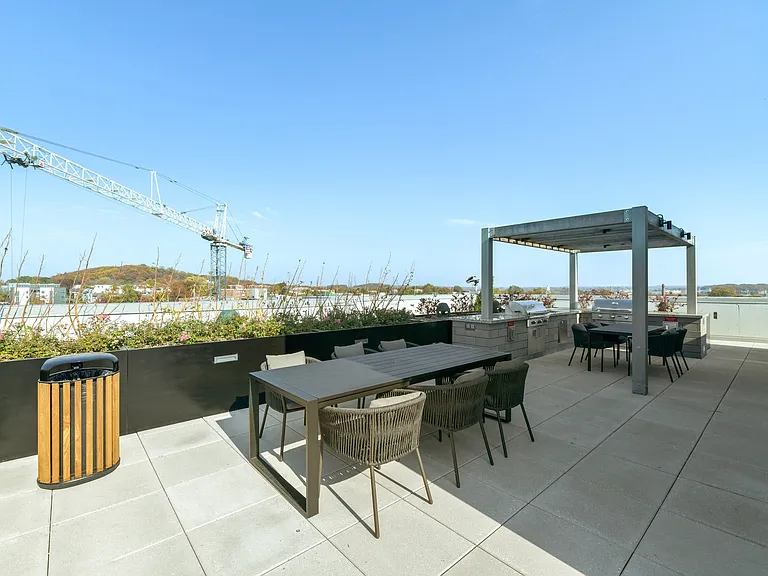 Link Apartments H Street — Photo 20