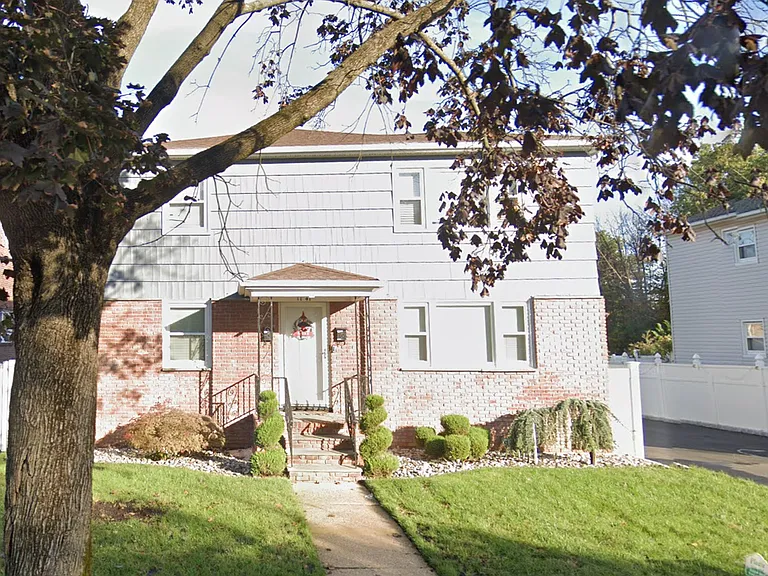 1141 Magie Ave #2 — Photo 1
