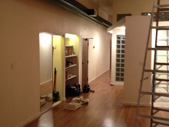5th image of 318 1/2 Park Central W #308