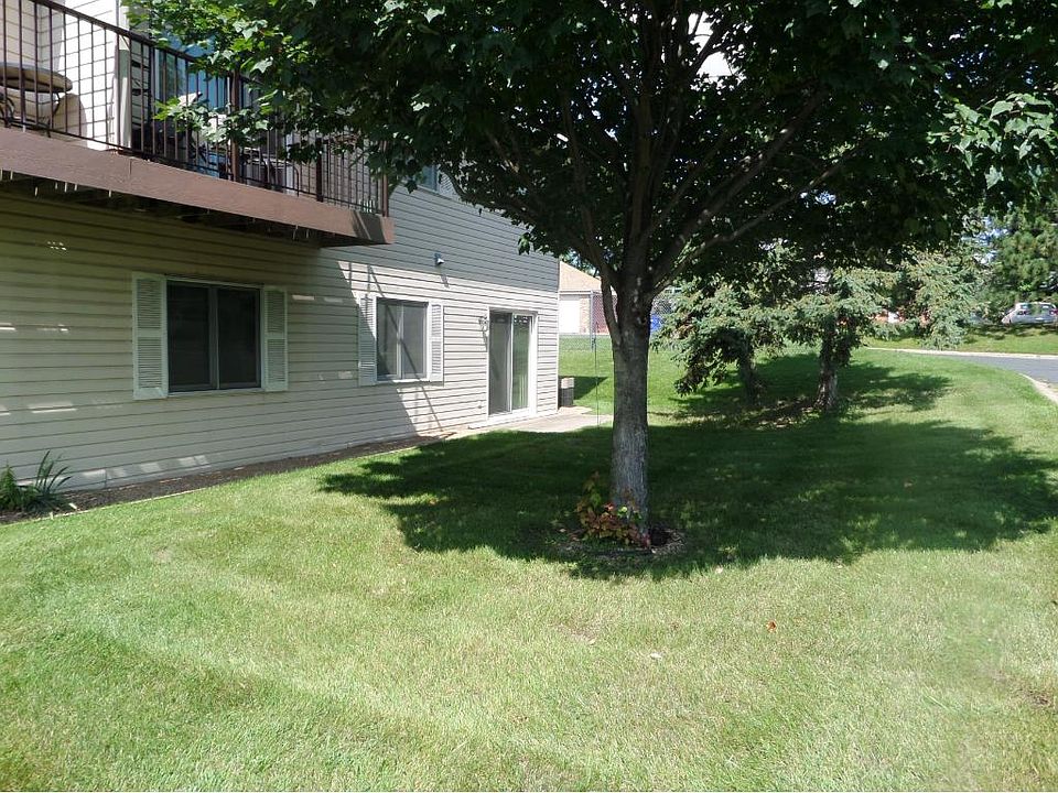 1st image of 2077 N Park Dr #20772