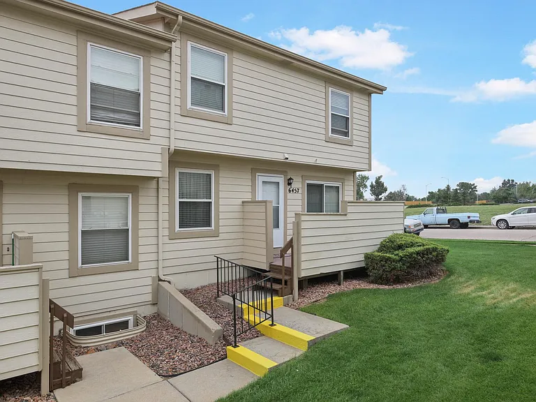 6457 McNichols Ct — Photo 1