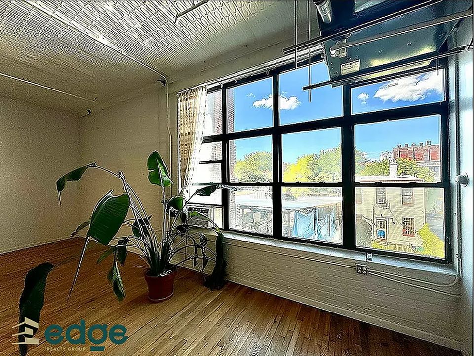 1st image of 255 McKibbin St #414