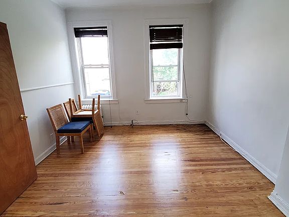 2nd image of 25-39 36th St #2REAR