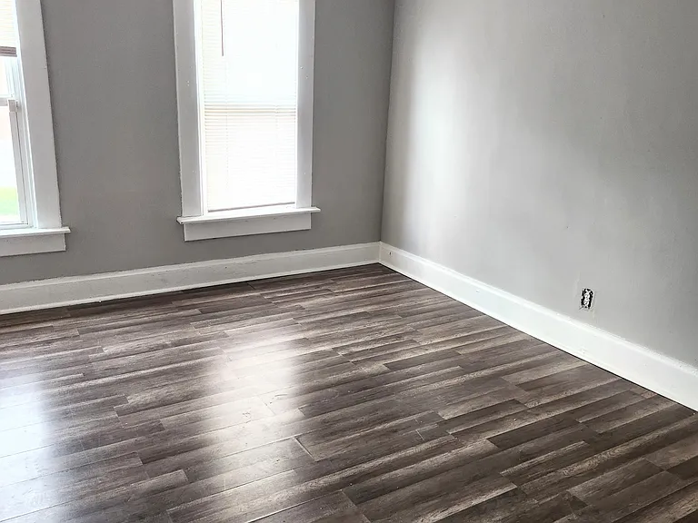 1455 E Mound St — Photo 6