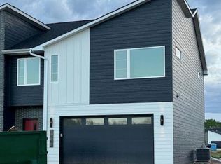 482 Aldon Cir, Green Bay, WI 54304