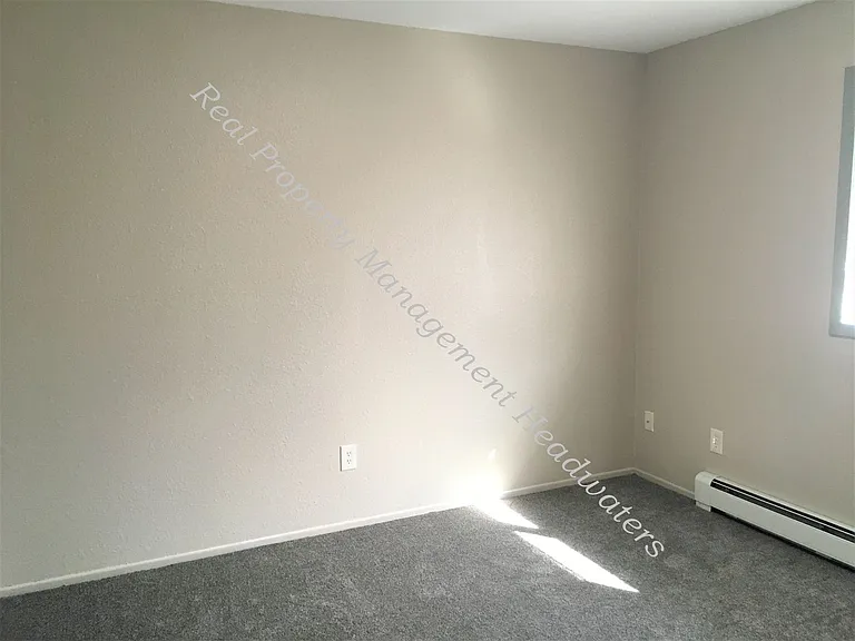 916 Wilder Ave — Photo 11
