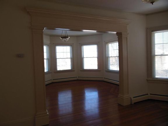 3rd image of 1342 Smith St #2