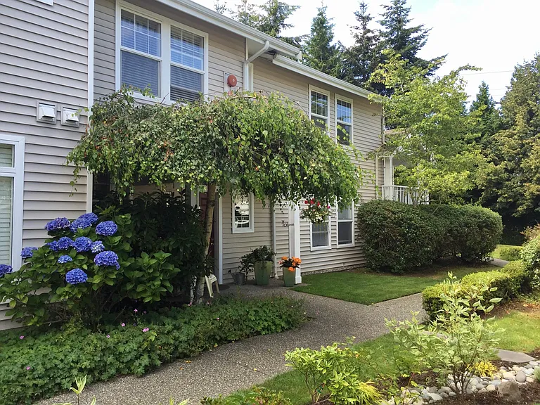 5400 Harbour Pointe Blvd #C204 — Photo 3