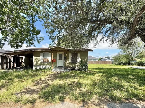 3021 Carver Dr, Corpus Christi, TX 78405