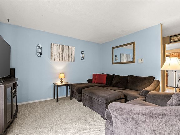 4th image of 180 Main St APT 5109