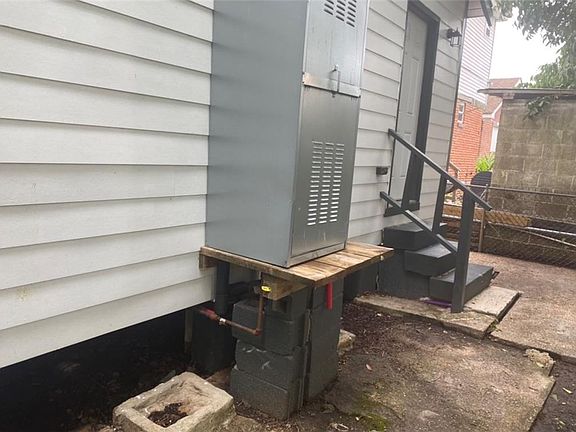 5th image of 3116-18 Hollygrove St