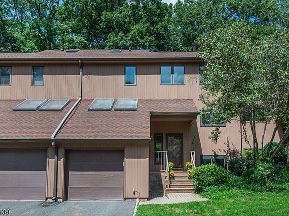 2nd image of 31 Lockley Ct
