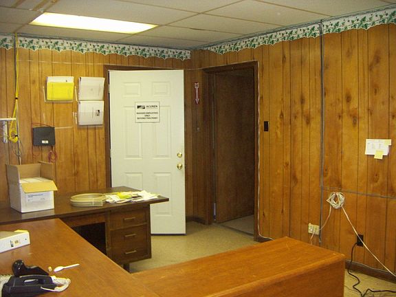 4th image of 4848 E Napoleon St