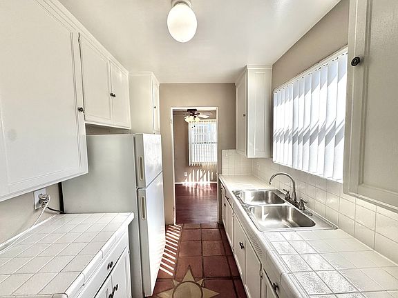 2nd image of 4991-4999 Muir Ave #4993