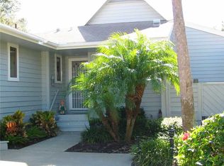 1011 Caravel Ct, Tarpon Springs, FL 34689