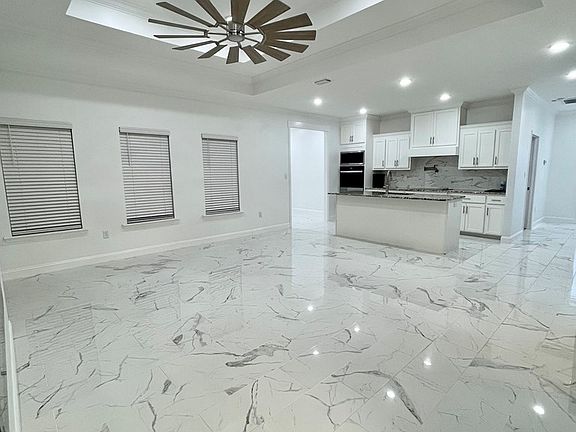 3rd image of 3916 Duchess Ct