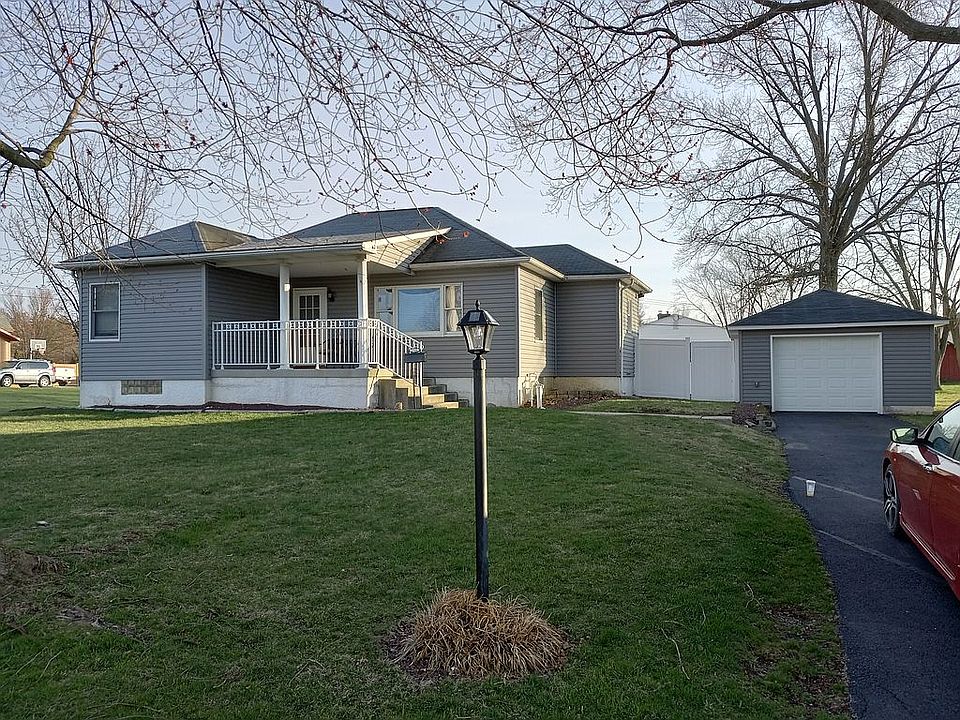 1st image of 1320 Maple Ave