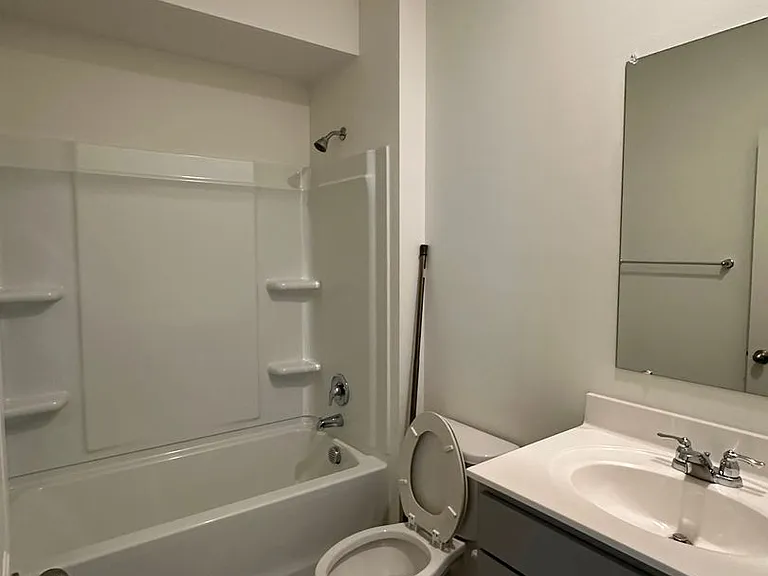 2005 Park Springs Ln — Photo 17