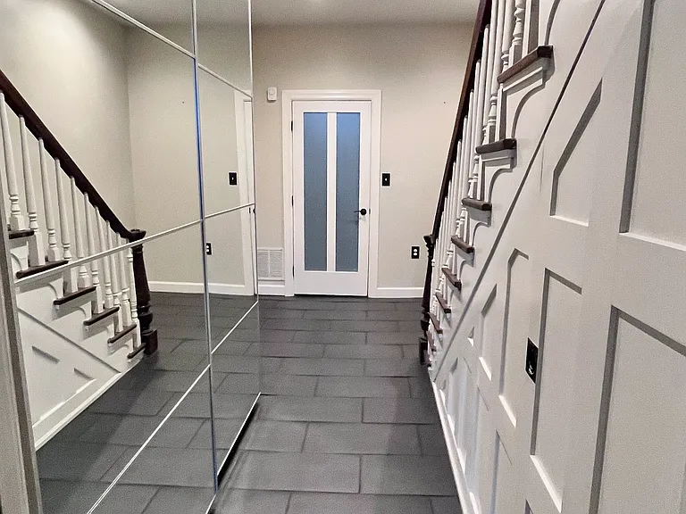 537 Milton St #1 — Photo 19