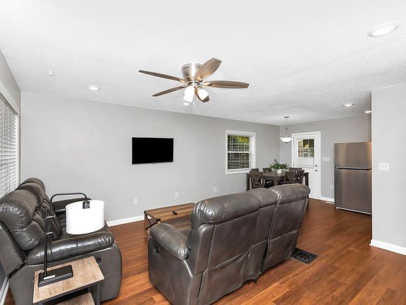 2nd image of 4069 Sewall Dr SW