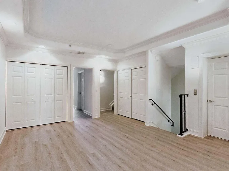3863 NE 22nd Way — Photo 32