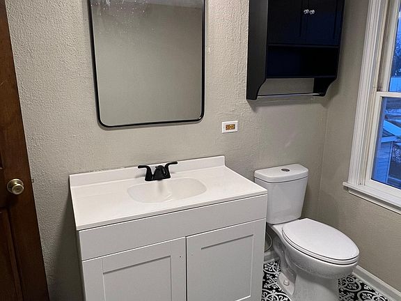 Upstairs bathroom