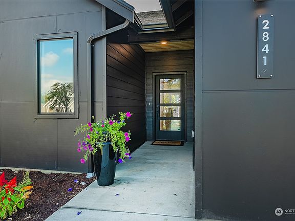 2nd image of 2841 Hazelwood Drive
