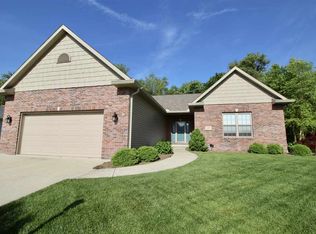 2507 Plymouth Pl, Pekin, IL 61554