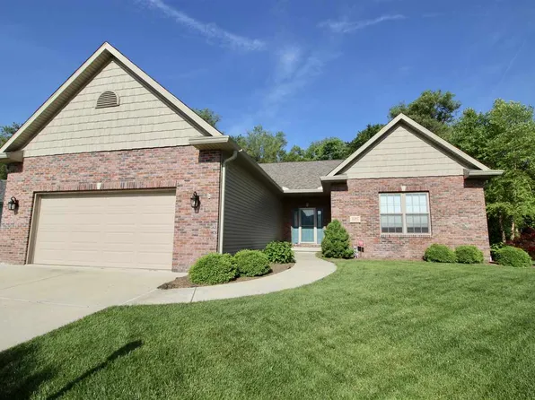 2507 Plymouth Pl, Pekin, IL 61554