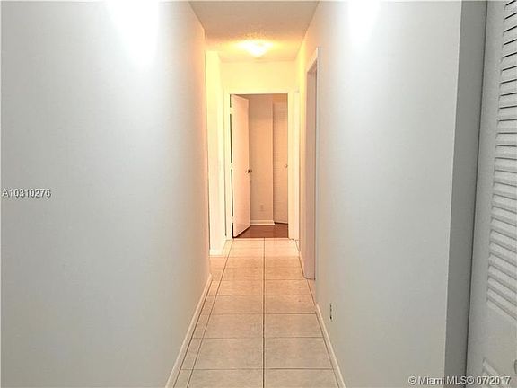 4th image of 16235 NW 9th Dr
