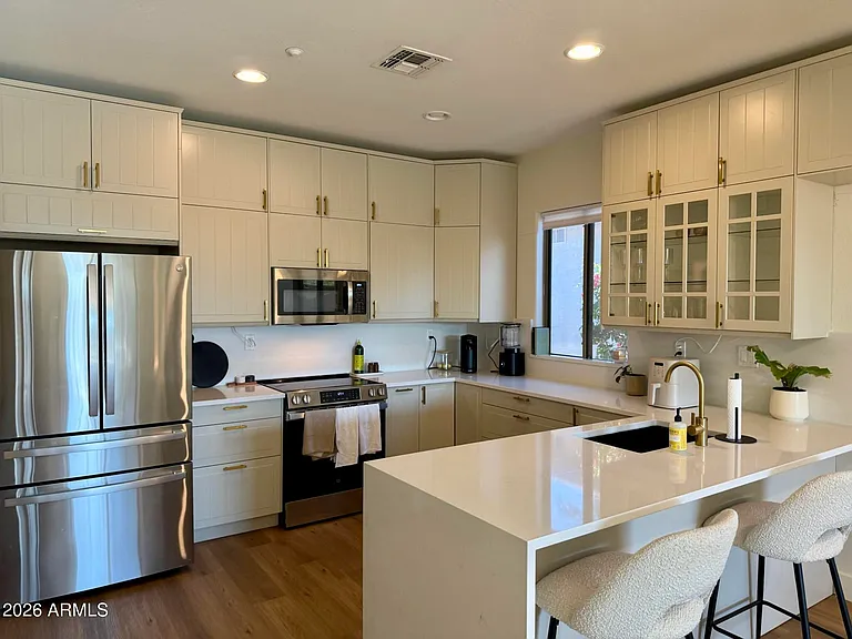 1839 W Owens Way — Photo 4