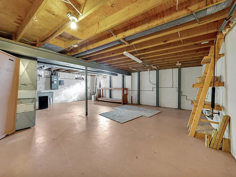 880 Ruskin Dr — Photo 36