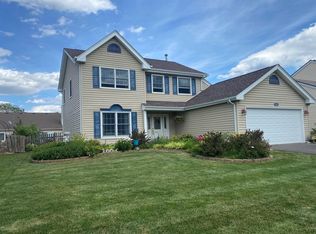 115 Southwood Cir, Streamwood, IL