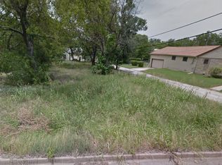 625 E Davis Ave, Fort Worth, TX 76104