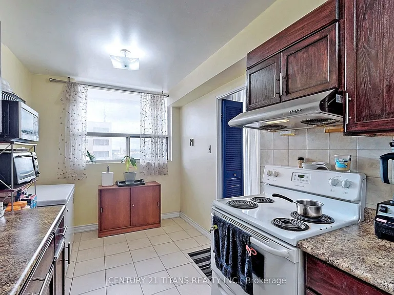 20 Gilder Dr #1208 — Photo 32