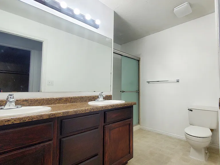 5043 S 1150 E — Photo 7