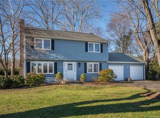 7 Heywood Dr, Glastonbury, CT 06033