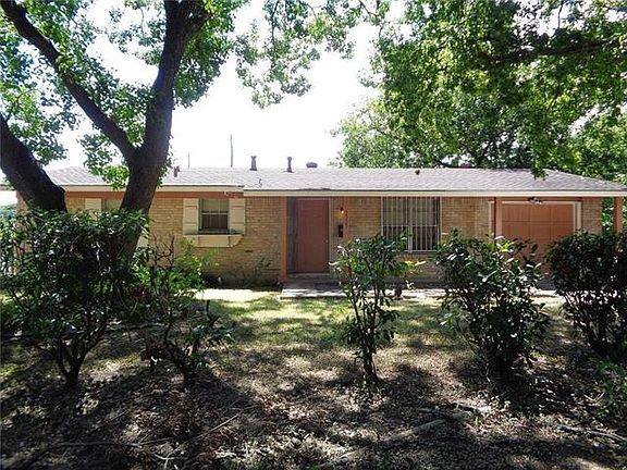 3rd image of 5305 Cloverdale Ln
