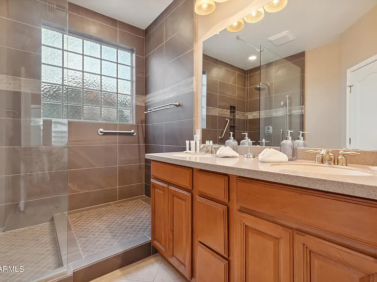 312 S 172nd Dr — Photo 25