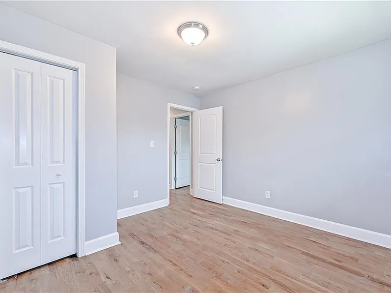 1421 Thunderwood Ct SW — Photo 12