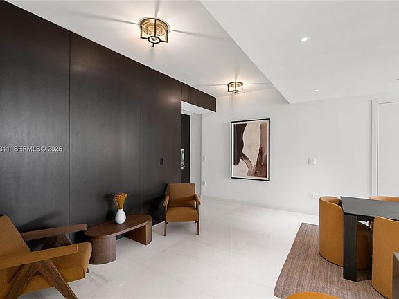 3rd image of 300 Biscayne Boulevard Way #4009W