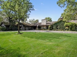 40 Hibbard Rd, Northfield, IL 60093