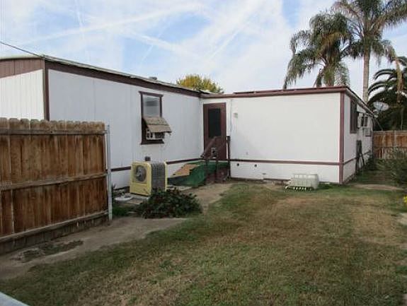 2nd image of 2521 Teresa Way