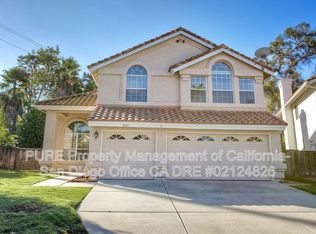 1069 Felicidad Dr, Fallbrook, CA 92028