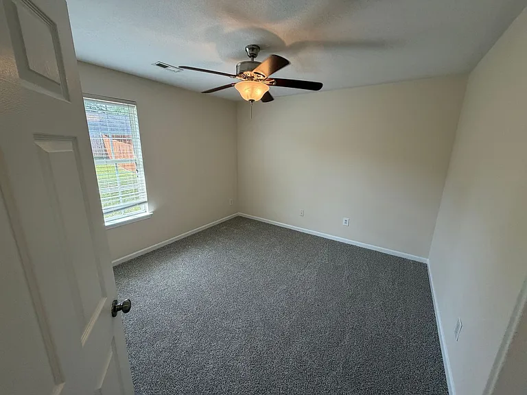 205 Apa Way — Photo 10